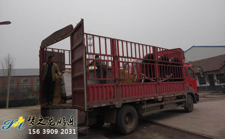 電瓶碰碰車(chē)，和諧號軌道小火車(chē)發(fā)貨